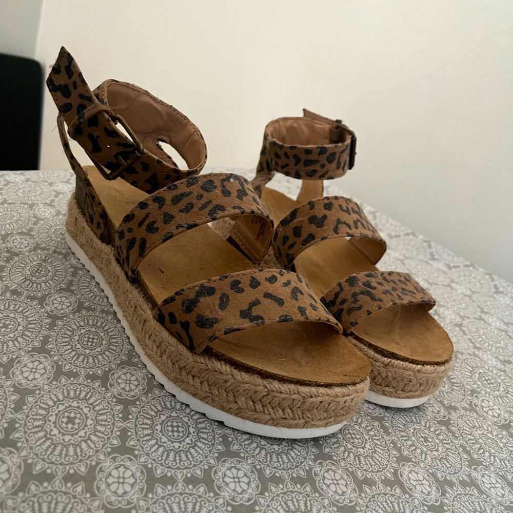 Strappy sandals